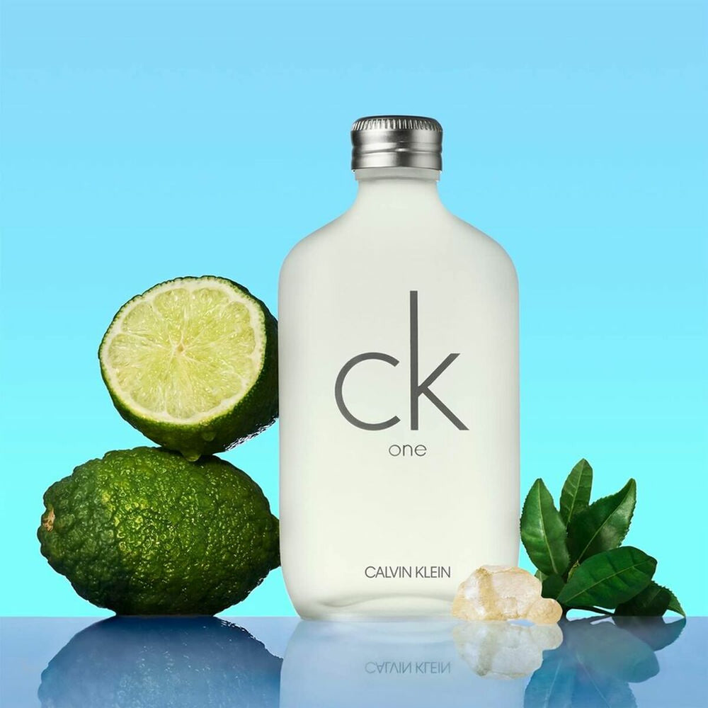 Calvin Klein CK One – Eau de Toilette for Unisex, 50 ml