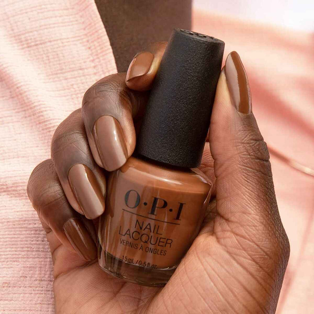OPI Nail Lacquer Esmalte De Uñas Duración Hasta 7 Días Cliffside Karaoke Unisex, 15 ml