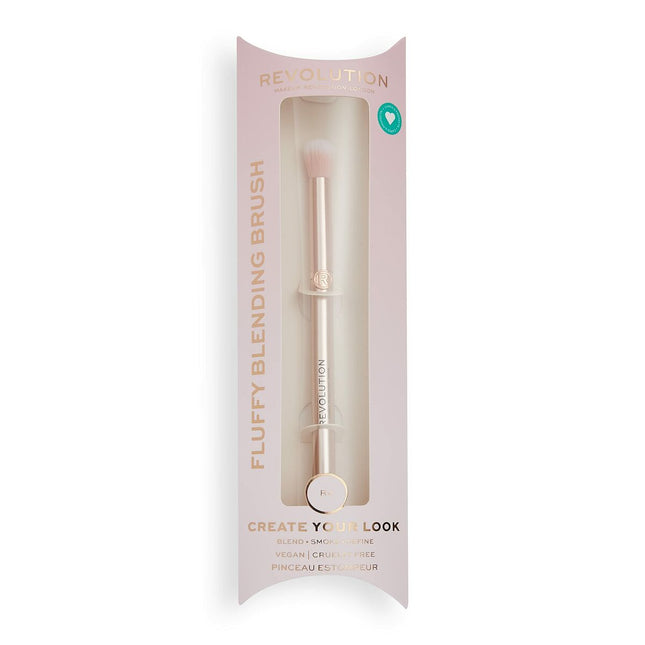 Revolution MAKE UP Fluffy Blending Brush R4 1 U