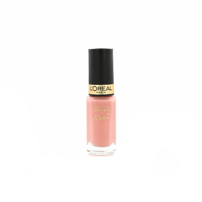 L`Oreal Paris L'Oreal Paris Color Riche Collection Exclusive By Naomi – Nail Polish for Women, Naomi's Delicate Rose, 5 ml