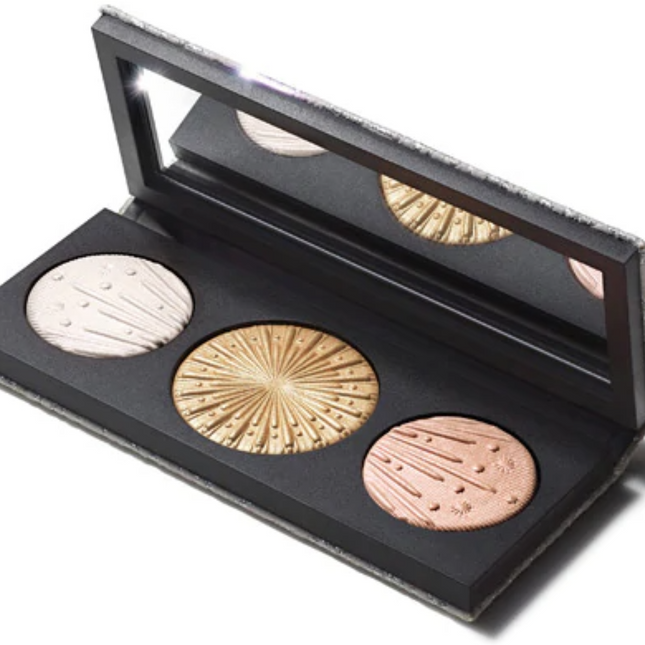 MAC Flashing Ice Extra Dimension Illuminating – Highlighter Palette for Women, Light, 9 g